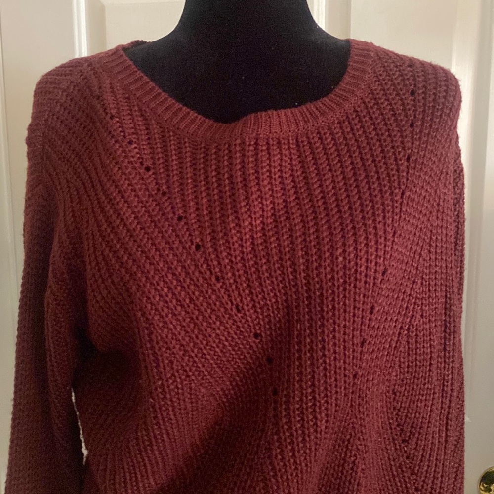 Knitted burgundy sweater✨